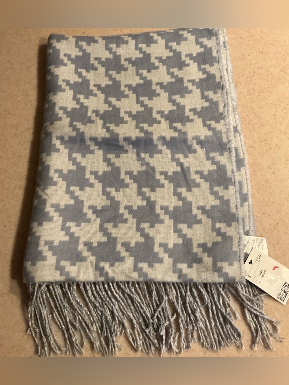 H&M Light Blue and Cream Houndstooth Fringe Scarf